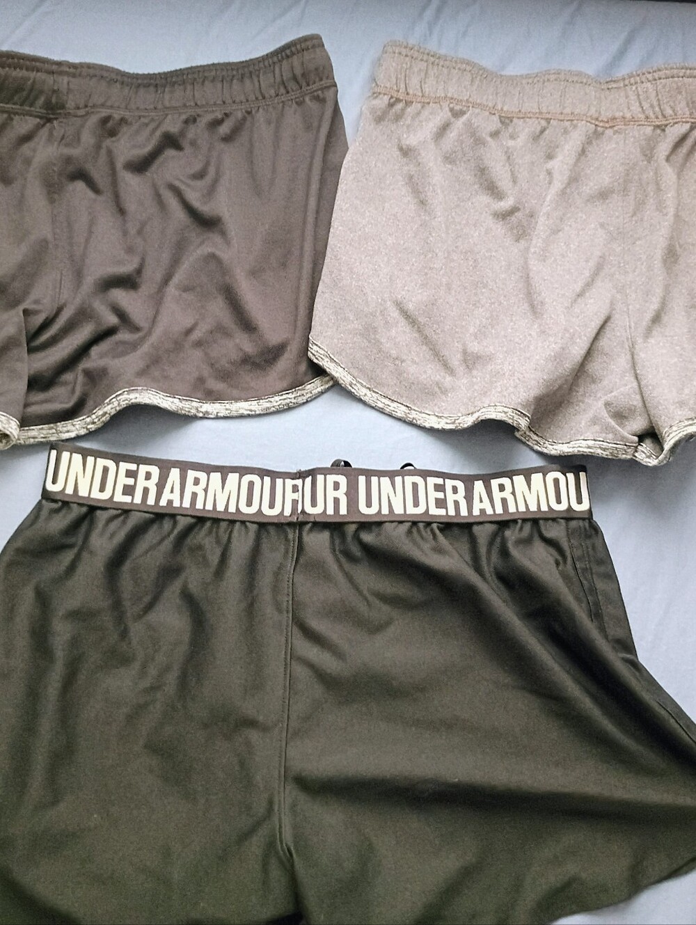 3 Under Armour Shorts Size Medium - Picture 3 of 6